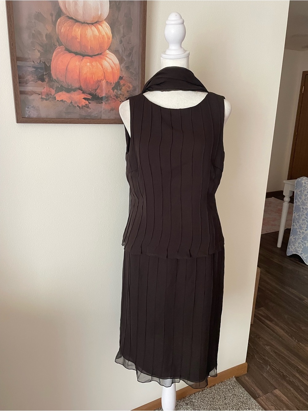 Carlisle Chocolate Brown 100% Silk Pleated 3 Piece Blouse Skirt & Scarf Set US 4